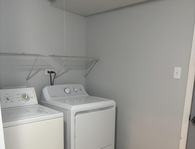 3501 Fountainbleau Dr, Hazel Crest, IL 60429 - washroom with independent washer and dryer