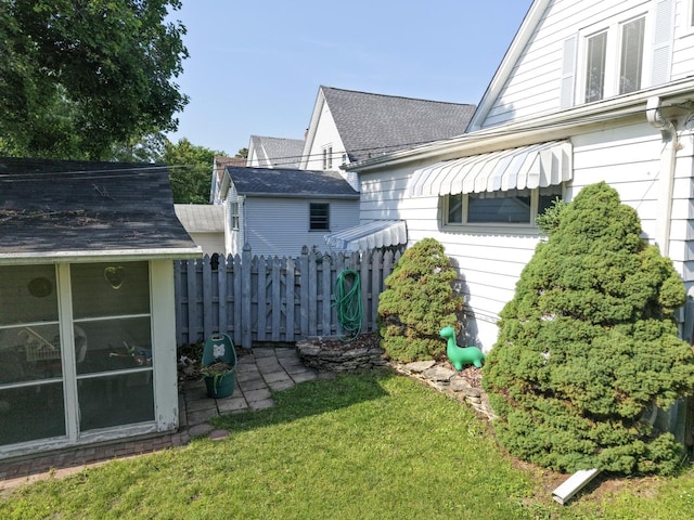715 N 4th St, Dekalb, IL 60115 - view of yard