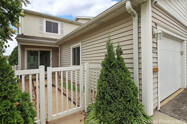 627 Bayview Pt, Schaumburg, IL 60194 - view of property exterior with a garage