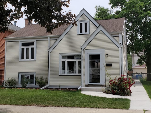 920 Hannah Ave, Forest Park, IL 60130 - view of front facade featuring a shingled roof