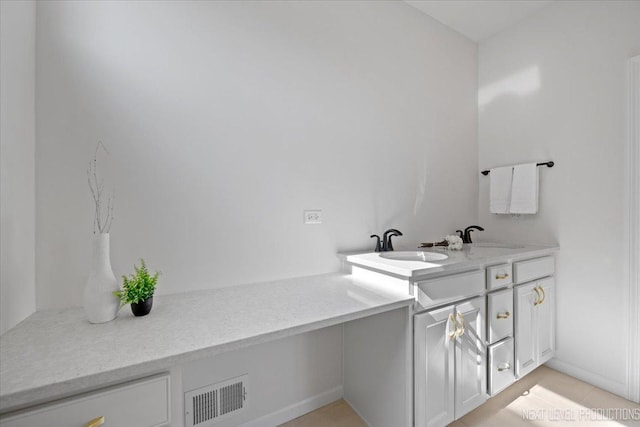 2308 Lawlor Ln, Naperville, IL 60564 - bathroom with a sink
