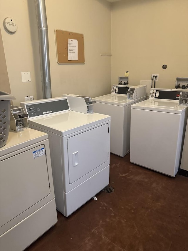 6060 N Ridge Ave Unit 4E, Chicago, IL 60660 - communal laundry room featuring separate washer and dryer