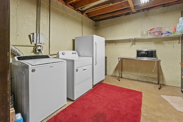 277 Mcmillan St, Grayslake, IL 60030 - laundry area featuring washer and dryer