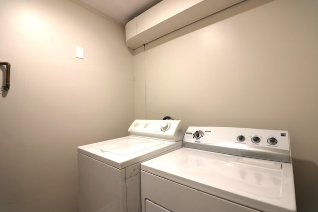 123 E Pineview Dr, Round Lake Park, IL 60073 - laundry area with separate washer and dryer