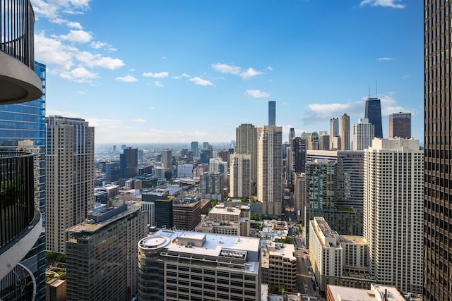 300 N State St Unit 5320, Chicago, IL 60654 - skyline view