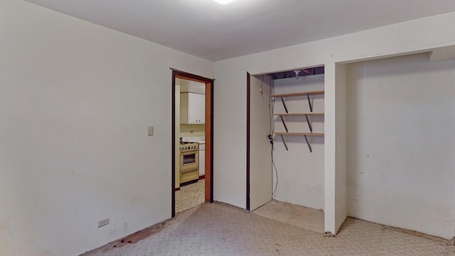 198 S Circle Ave, Bloomingdale, IL 60108 - unfurnished bedroom with light colored carpet