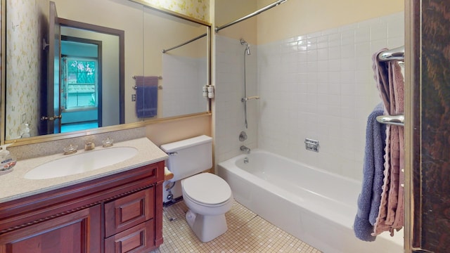 198 S Circle Ave, Bloomingdale, IL 60108 - bathroom featuring vanity, shower / tub combination, and tile patterned floors
