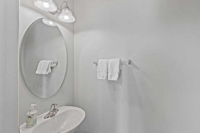 3072 Bridgeham St, Elgin, IL 60124 - bathroom featuring a sink