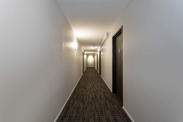 4250 N Marine Dr Unit 2607, Chicago, IL 60613 - corridor featuring baseboards