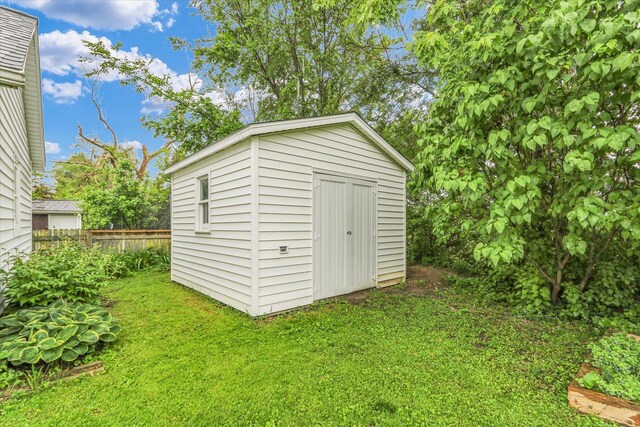 907 E Glenview Dr, Tuscola, IL 61953 - view of shed
