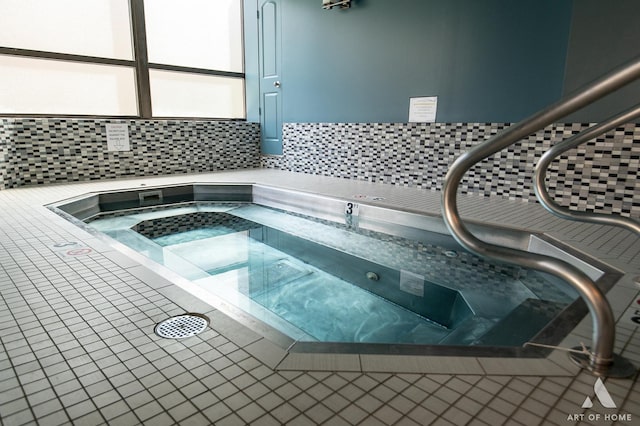 400 E Ohio St Unit 2302, Chicago, IL 60611 - view of pool with an in-ground hot tub
