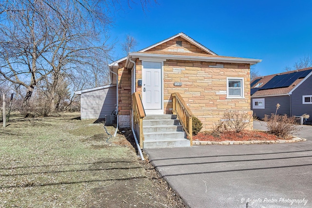 208 W Nippersink Rd, Round Lake, IL 60073 - view of front of home with stone siding
