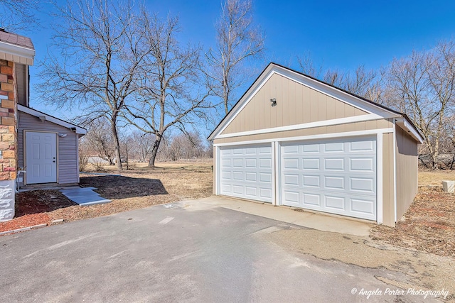 208 W Nippersink Rd, Round Lake, IL 60073 - view of detached garage