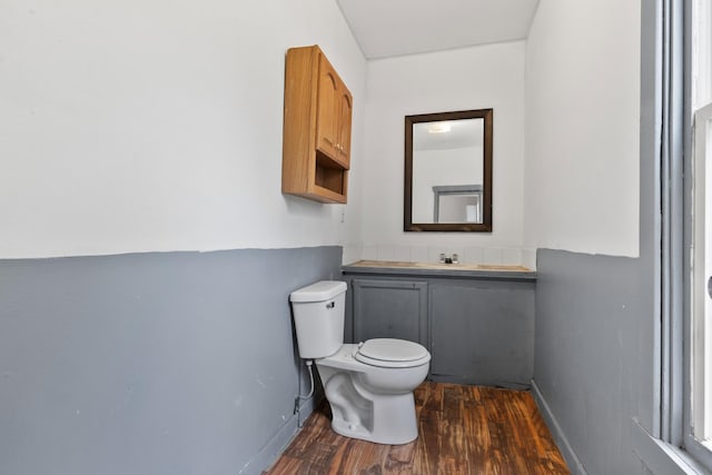 1121 Blaisdell St, Rockford, IL 61101 - half bath featuring wood finished floors and vanity