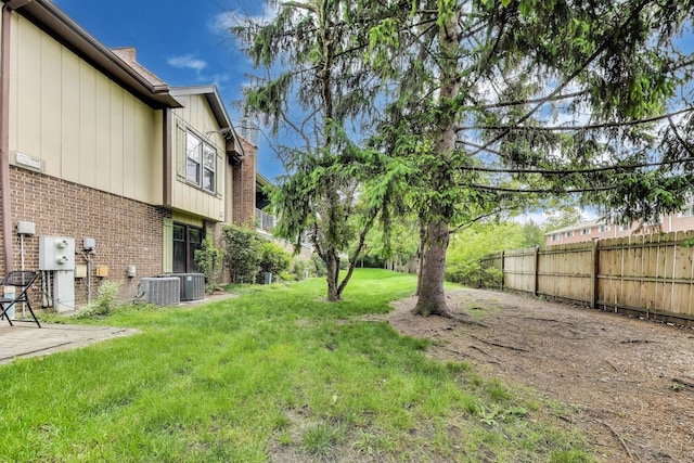 206 Country Ln, Des Plaines, IL 60016 - view of yard