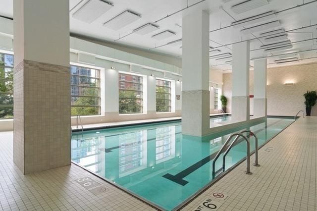 474 N Lake Shore Dr Unit 2801, Chicago, IL 60611 - view of indoor community pool