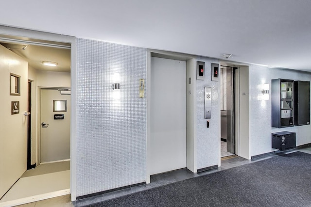 3033 N Sheridan Rd Unit 602, Chicago, IL 60657 - view of lobby