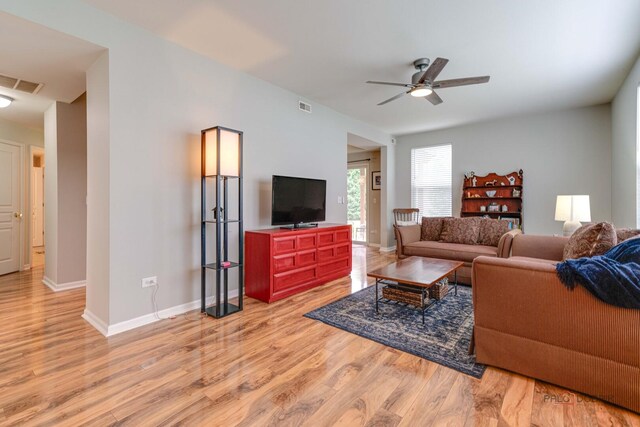 119 W Buckingham Dr Unit 119, Round Lake, IL 60073 - photo 4