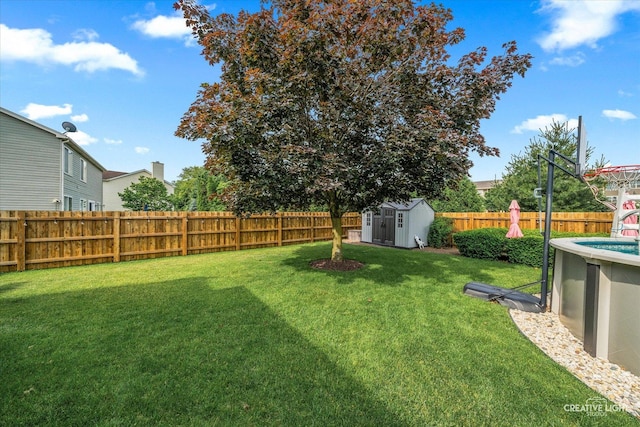 189 Cross St, Sugar Grove, IL 60554 - fenced backyard featuring a shed
