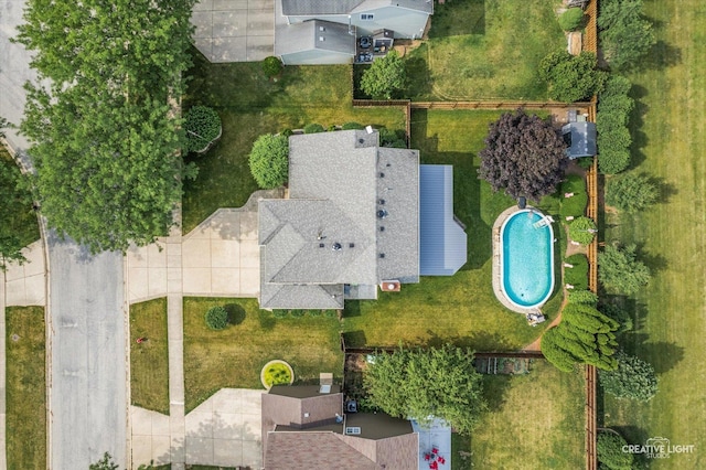 189 Cross St, Sugar Grove, IL 60554 - aerial view of a pool area