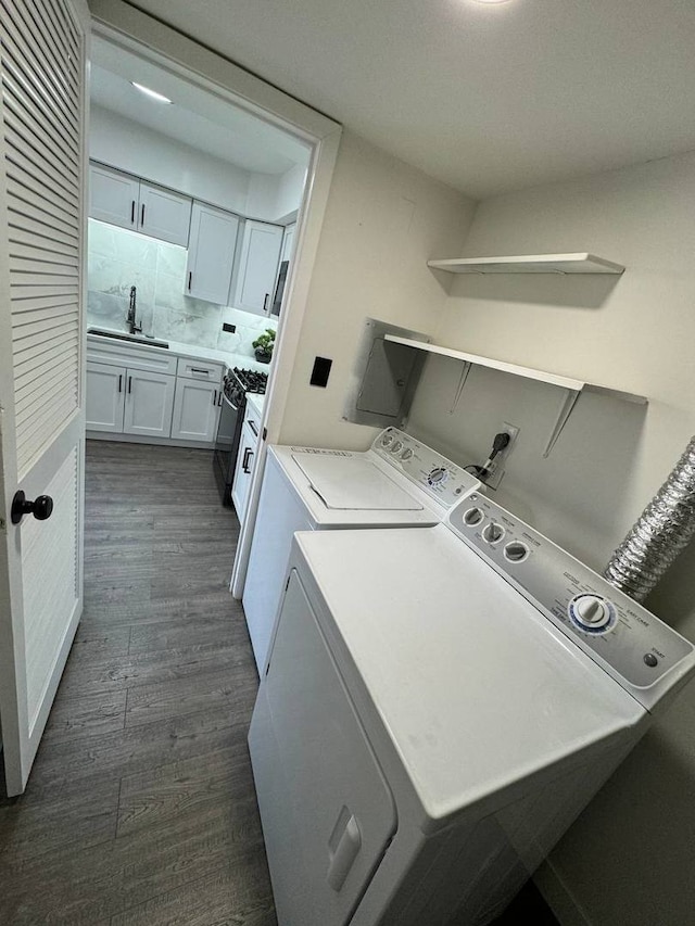 1805 Marquette Ln, Hoffman Estates, IL 60169 - washroom featuring independent washer and dryer and dark wood-style flooring