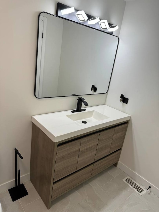 1805 Marquette Ln, Hoffman Estates, IL 60169 - bathroom featuring vanity and baseboards