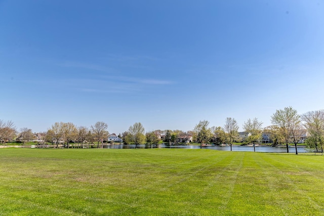 4116 N Terramere Ave, Arlington Heights, IL 60004 - surrounding community featuring a water view and a lawn