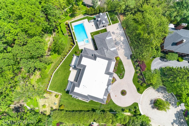 219 Lincoln Dr, Glencoe, IL 60022 - aerial view of a pool area