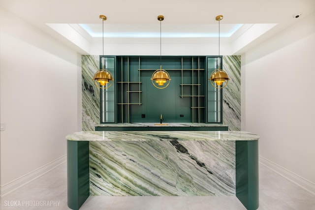 219 Lincoln Dr, Glencoe, IL 60022 - detailed view of bar and a raised ceiling