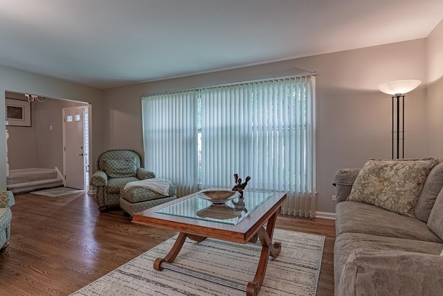 962 Thompson Blvd, Buffalo Grove, IL 60089 - living room featuring wood finished floors and baseboards