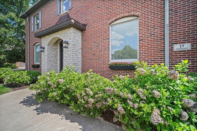 17 Stonebrook Ct, Bloomington, IL 61704 - photo 2