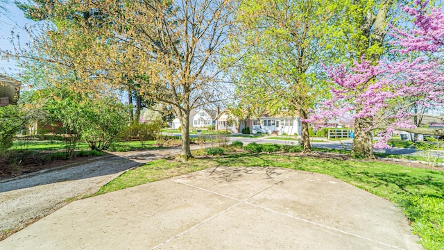 531 E Joliet St, Crown Point, IN 46307 - view of yard featuring a residential view