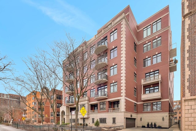 545 W Aldine Ave Unit 6E, Chicago, IL 60657 - view of apartment building / complex