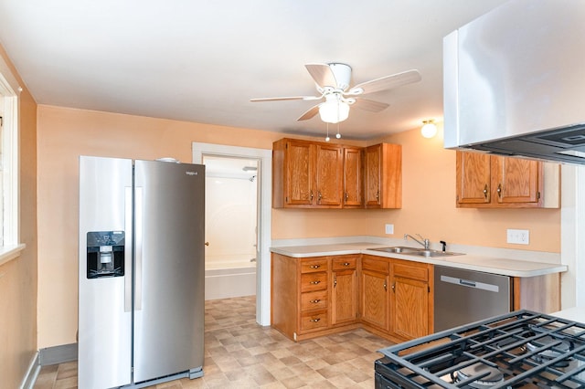 432 E Elm St, Sycamore, IL 60178 - kitchen with stainless steel appliances, a ceiling fan, light countertops, and light flooring