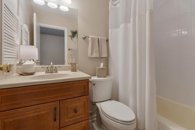 912 Eden Dr, Schaumburg, IL 60195 - bathroom featuring vanity and shower / tub combo with curtain