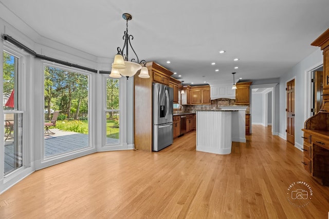 342 Dilorenzo Dr, Naperville, IL 60565 - kitchen featuring appliances with stainless steel finishes, tasteful backsplash, dark countertops, recessed lighting, and pendant lighting