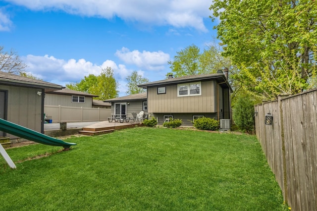 912 Macgregor Rd, Lockport, IL 60441 - back of house featuring a fenced backyard and a deck