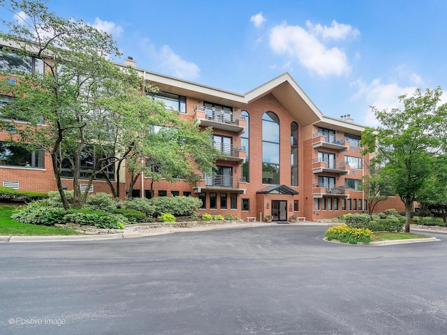 3525 Cass Ct Unit 513, Oak Brook, IL 60523 - photo 2