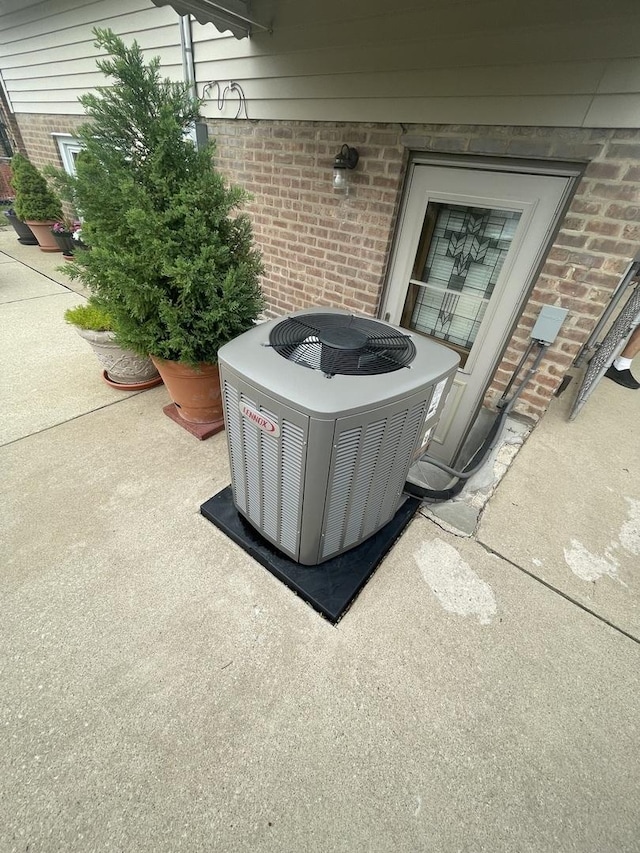 10752 S S Ave E, Chicago, IL 60617 - exterior view of a central air condition unit