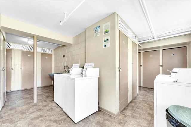 9205 Potter Rd Unit 1C, Des Plaines, IL 60016 - community laundry room with independent washer and dryer