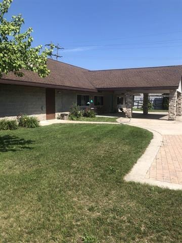 5918 Park Ridge Rd, Loves Park, IL 61111 - view of front facade with a front yard