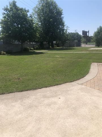5918 Park Ridge Rd, Loves Park, IL 61111 - view of green lawn