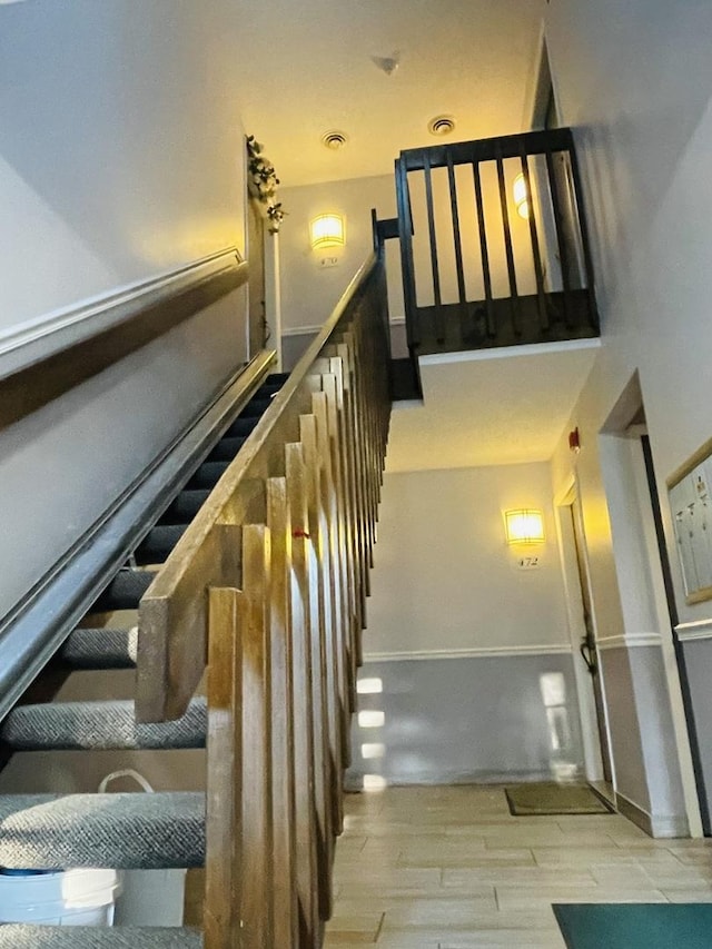 468 Elizabeth Dr Unit 17B, Wood Dale, IL 60191 - photo 2
