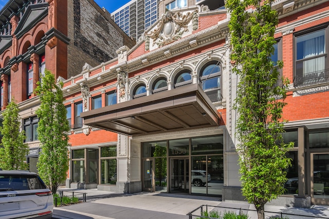 1550 N Clark St Unit 302, Chicago, IL 60610 - view of building exterior