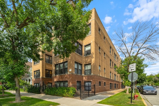 2950 W Cortland St Unit 2, Chicago, IL 60647 - view of building exterior
