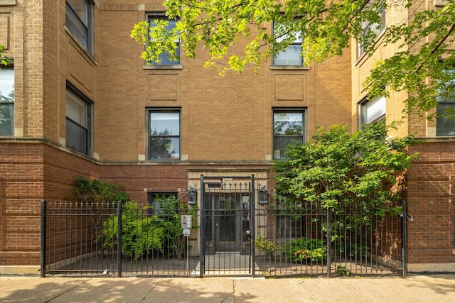 2950 W Cortland St Unit 2, Chicago, IL 60647 - view of apartment building / complex with a fenced front yard