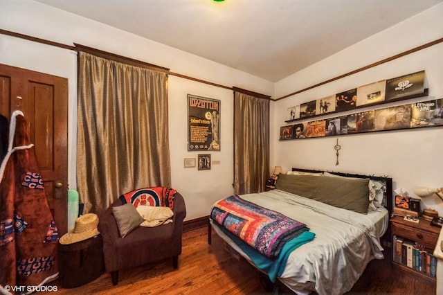 1328 W Nelson St, Chicago, IL 60657 - bedroom featuring wood finished floors