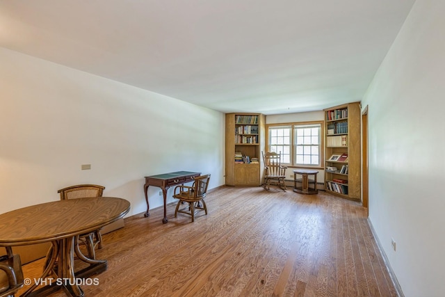 214 S Belmont Ave, Arlington Heights, IL 60005 - living area featuring wood finished floors and baseboards