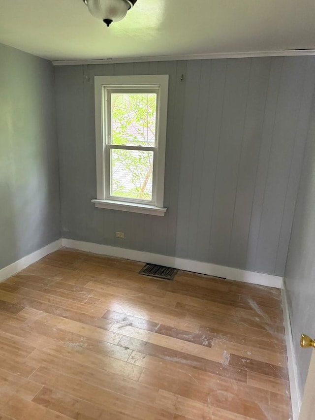 16021 Cottage Grove Ave, South Holland, IL 60473 - spare room with light wood-type flooring and baseboards