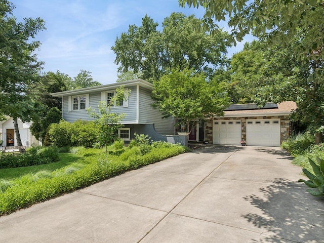 1320 Rosedale Ln, Hoffman Estates, IL 60169 - photo 1
